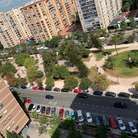 Habitacion Con Cama Individual, Piso Compartido En Avenida Blasco Ibanez Валенсия Экстерьер фото