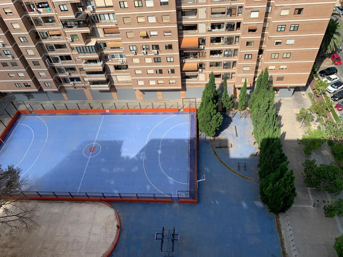Habitacion Con Cama Individual, Piso Compartido En Avenida Blasco Ibanez Валенсия Экстерьер фото